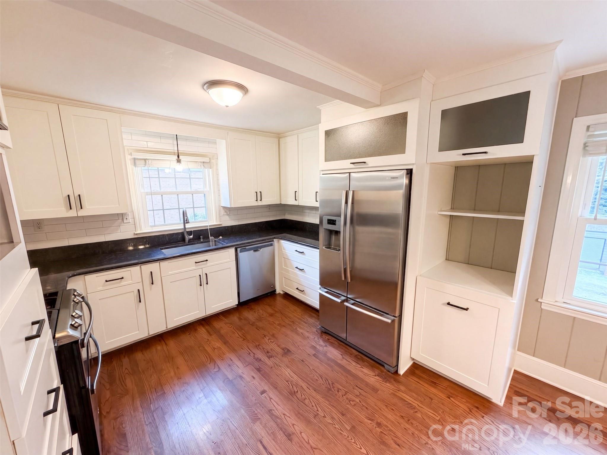 1527 Burnley Road Charlotte, NC 28210 - Photo 2 of 28 Gallery Image 2