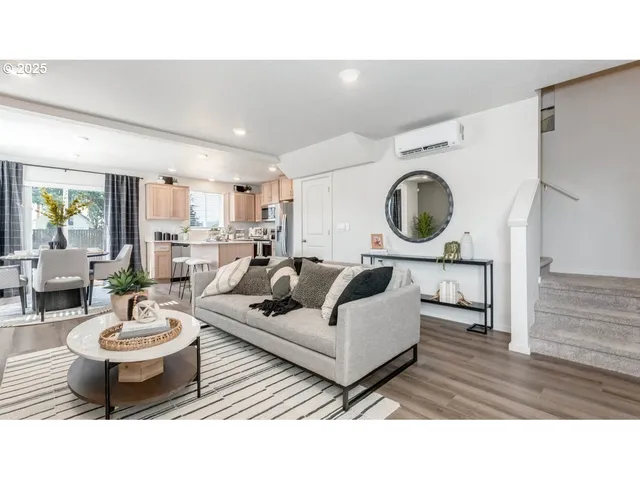 $389,995 | 6192 Southeast 15th Street, Gresham, OR 97080