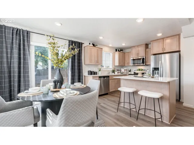 $389,995 | 6192 Southeast 15th Street, Gresham, OR 97080