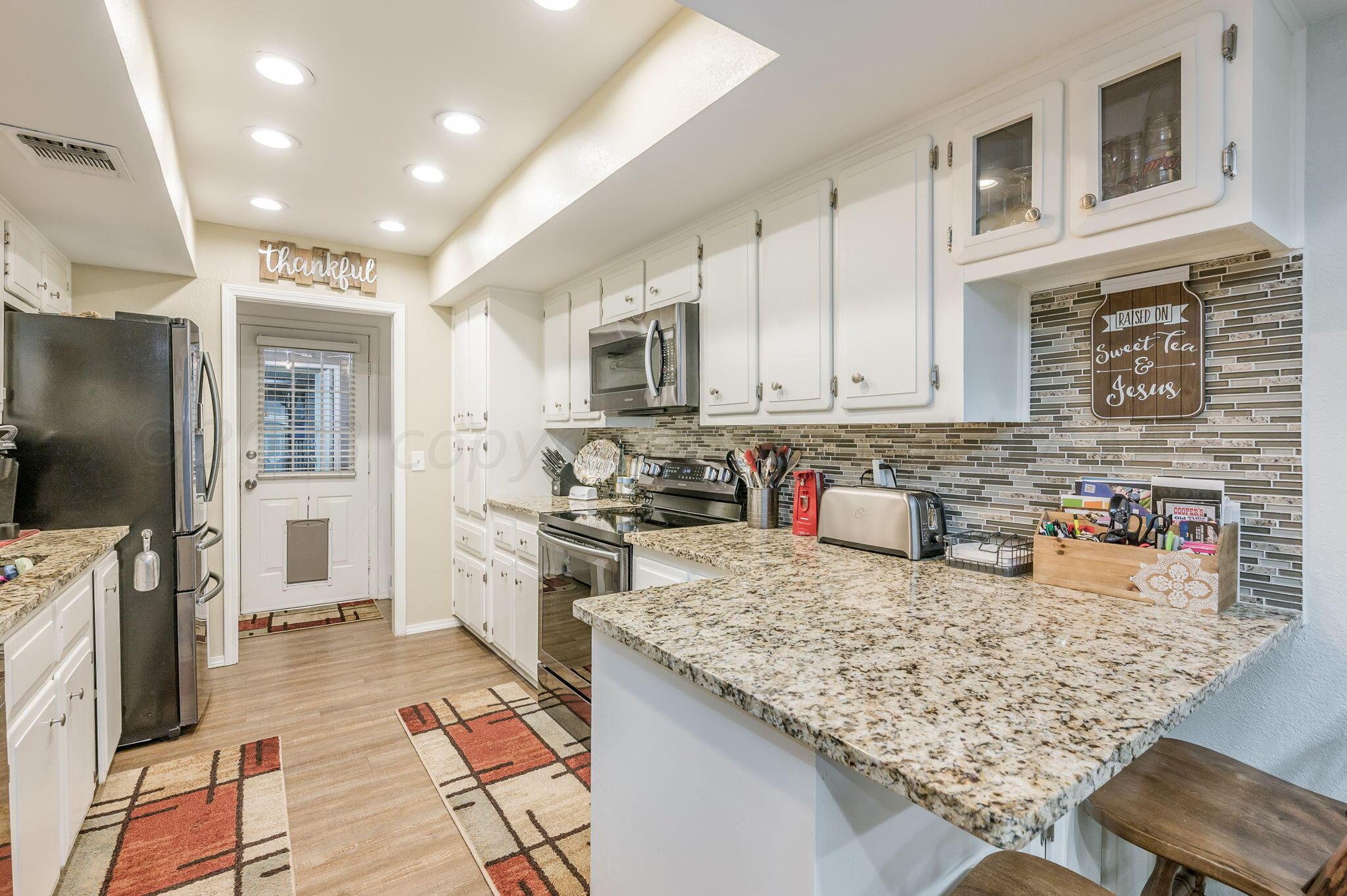7004 Hurst Street Amarillo, TX 79109 - Photo 5 of 18 Kitchen
