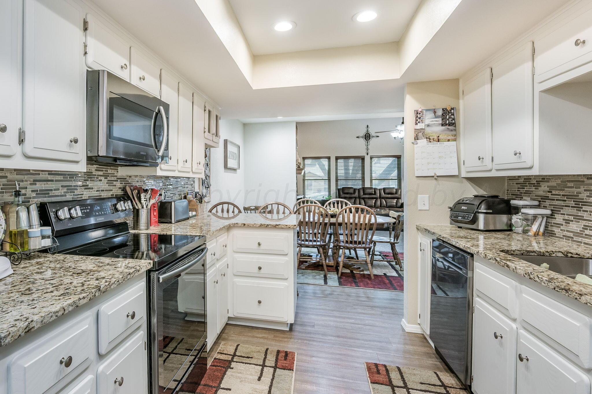 7004 Hurst Street Amarillo, TX 79109 - Photo 7 of 18 Kitchen-3