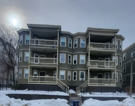 $3,500 | 25 Fessenden Street, Unit 2, Boston, MA 02126