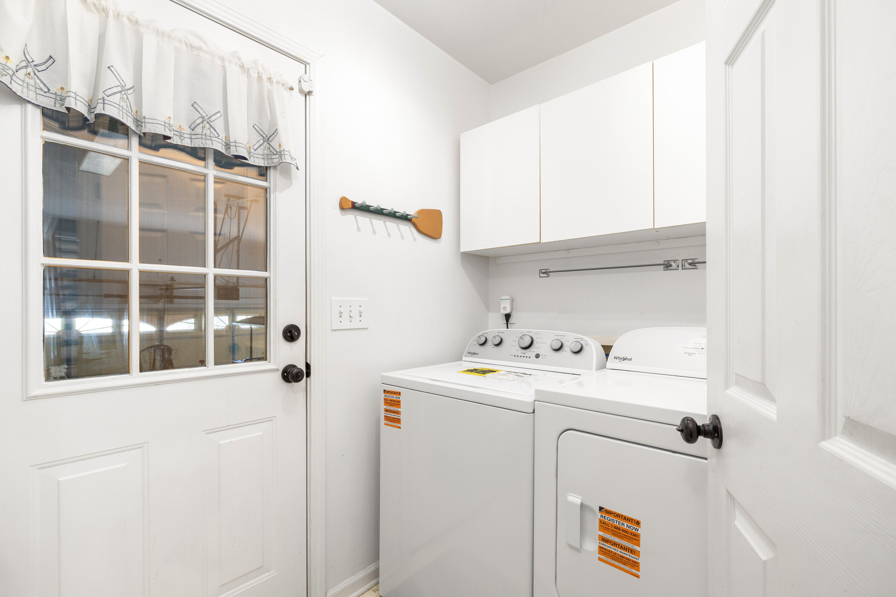 203 Ridge Lake Drive Manning, SC 29102 - Photo 26 of 60 LAUNDRY ROOM