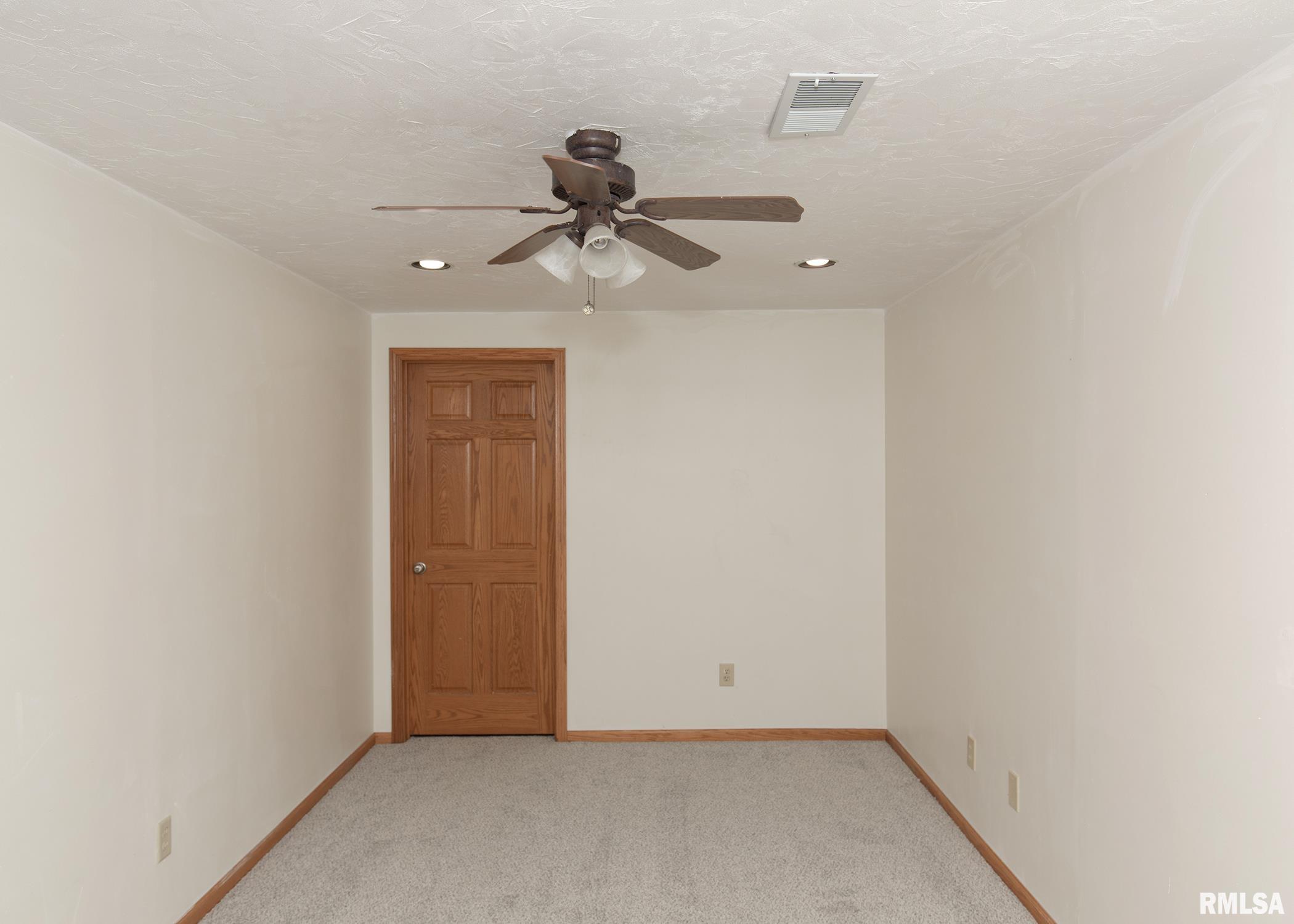 19 Hickory Hills Road Geneseo, IL 61254 - Photo 29 of 41 Gallery Image 29
