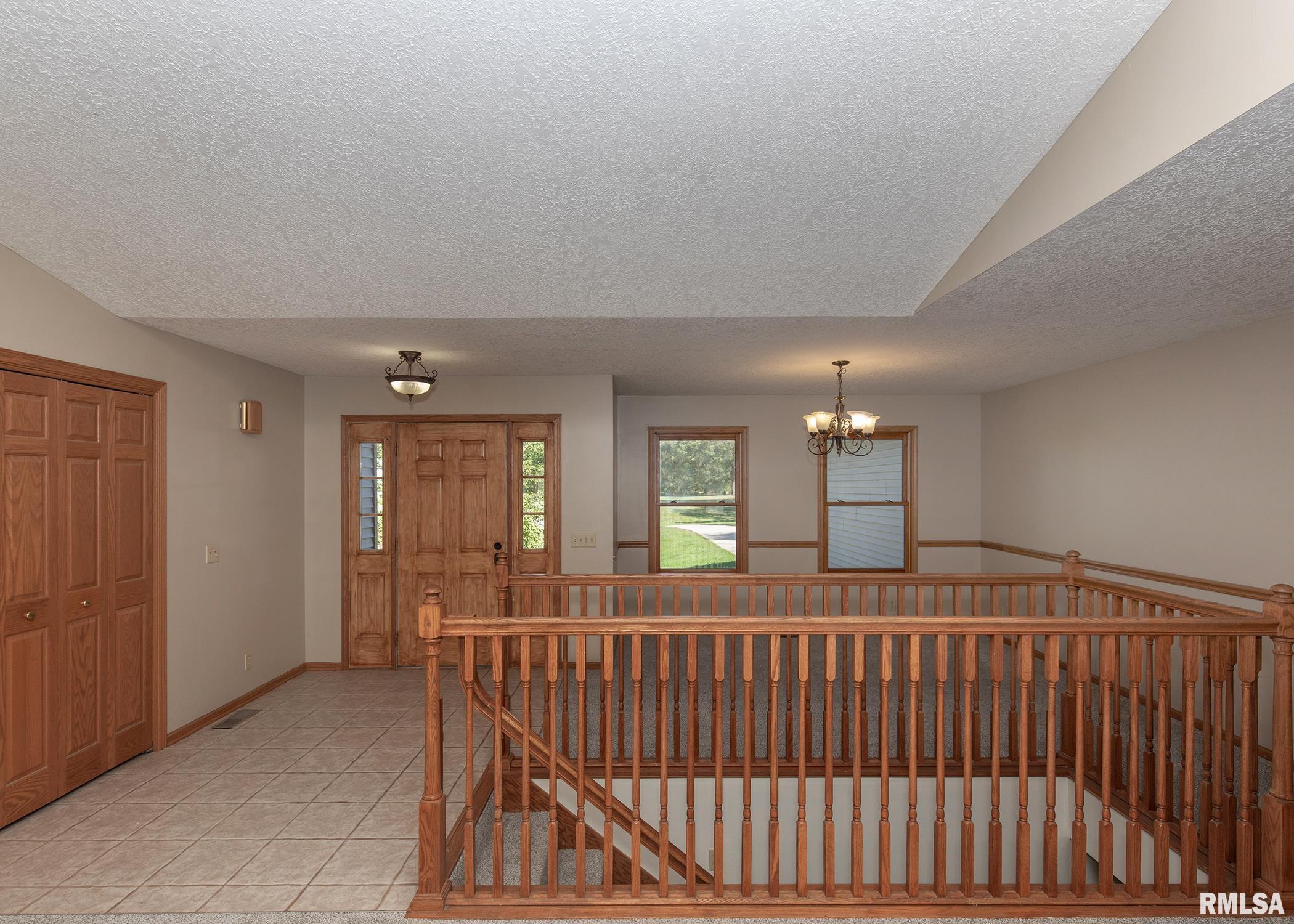19 Hickory Hills Road Geneseo, IL 61254 - Photo 4 of 41 Gallery Image 4
