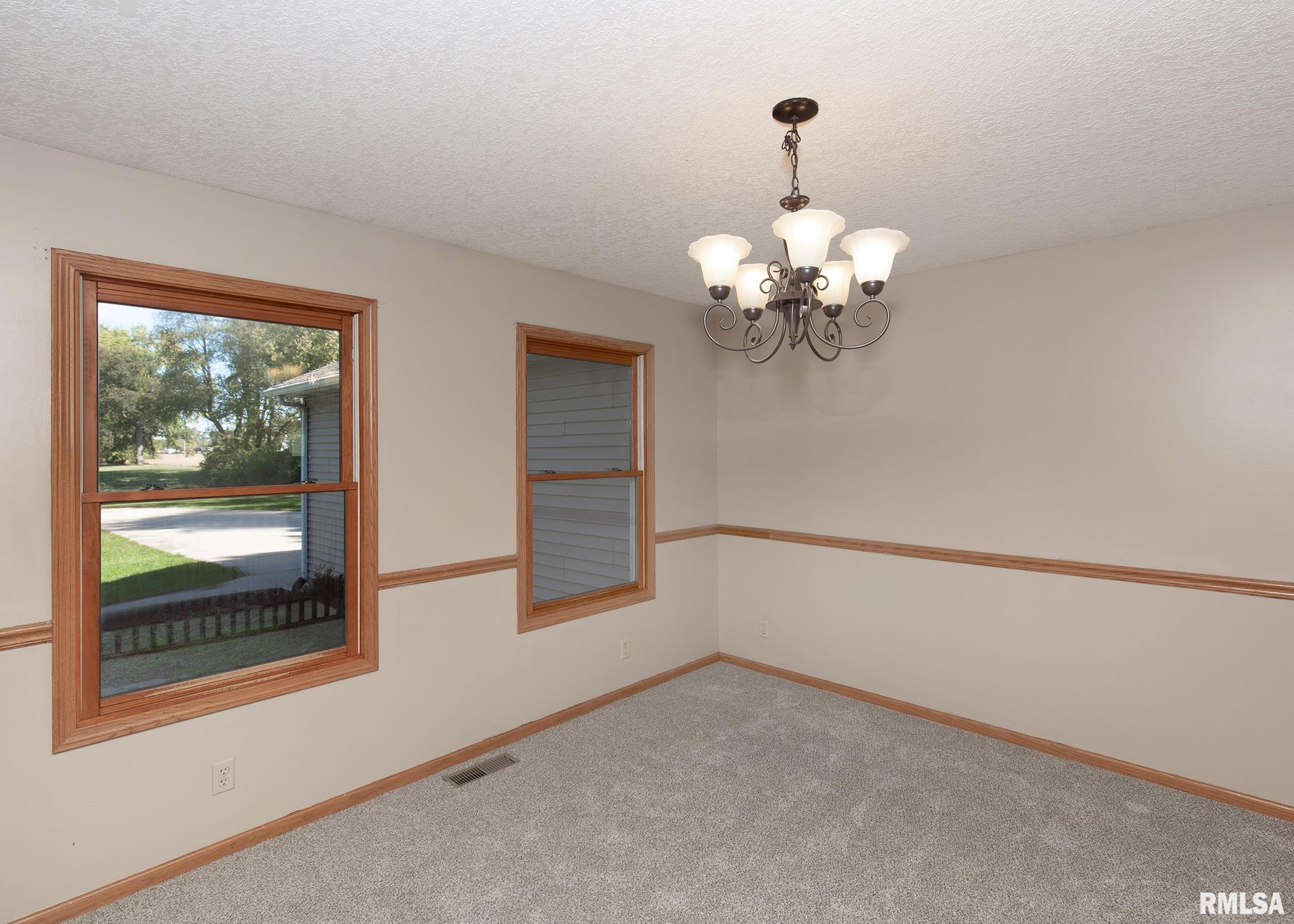 19 Hickory Hills Road Geneseo, IL 61254 - Photo 6 of 41 Gallery Image 6