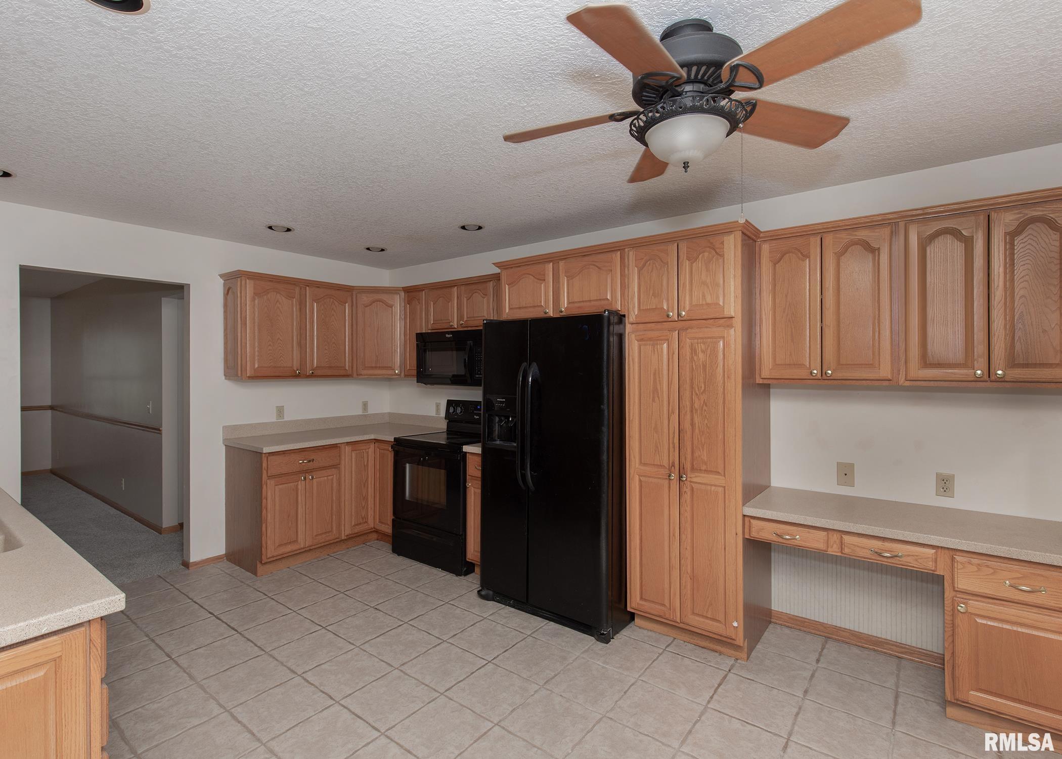 19 Hickory Hills Road Geneseo, IL 61254 - Photo 10 of 41 Gallery Image 10