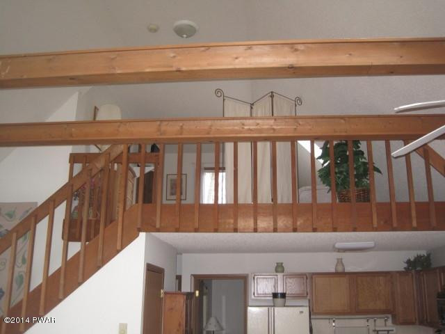 135 Tanager Road Lackawaxen, PA 18435 - Photo 17 of 49