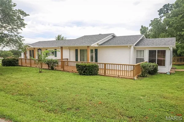 $192,500 | 700 North High Street, Iberia, MO 65486