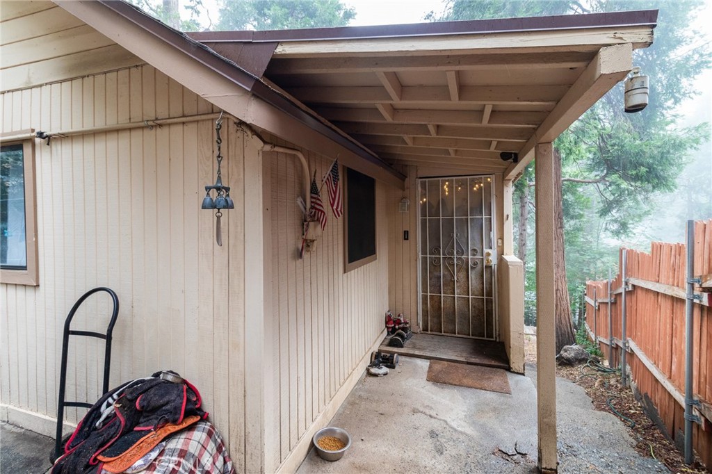 753 Woodland Road Crestline, CA 92325 - Photo 6 of 30