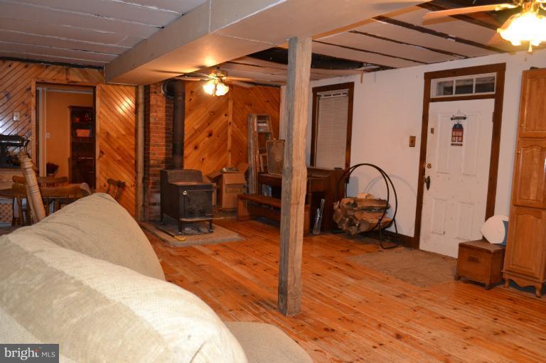 559 Union Church Road Elkton, MD 21921 - Photo 9 of 30 Living Room needs updated- Beautiful Wood Floors