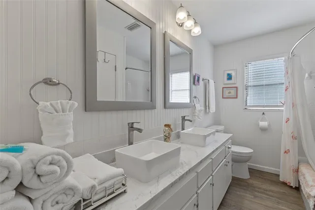 $450,000 | 702 Poinciana Road, Nokomis, FL 34275