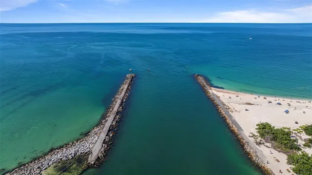 $450,000 | 702 Poinciana Road, Nokomis, FL 34275