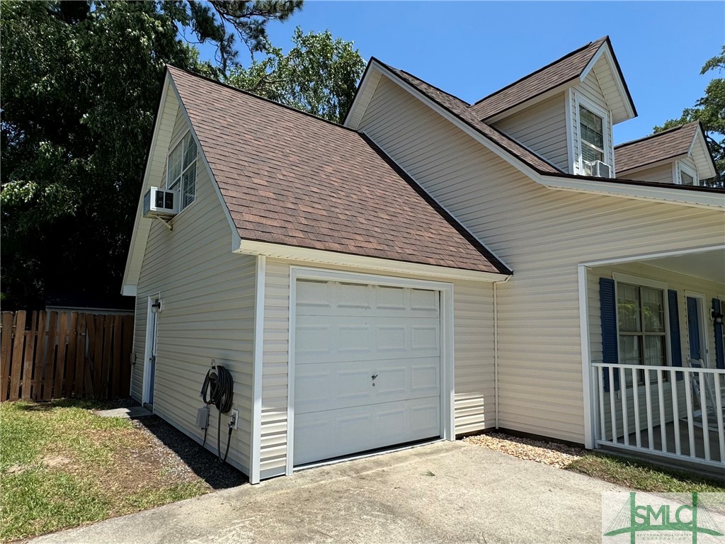 137 North Leeds Gate Road Savannah, GA 31406 - Photo 3 of 24 Garage