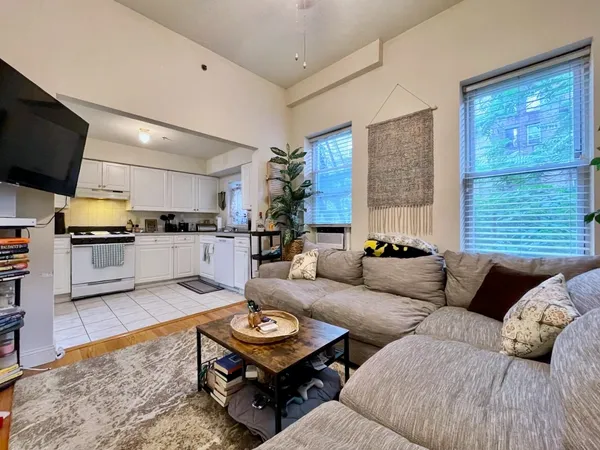 $3,250 | 1035 Washington Street, Unit 1R, Hoboken, NJ 07030