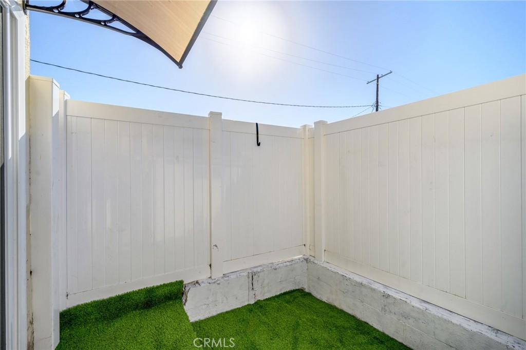 9917 Marcus Avenue, Unit 9917 Tujunga, CA 91042 - Photo 17 of 19