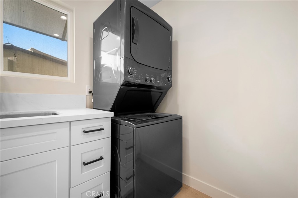 9917 Marcus Avenue, Unit 9917 Tujunga, CA 91042 - Photo 10 of 19