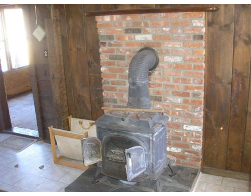 207 Whalom Road Lunenburg, MA 01462 - Photo 7 of 15 Gallery Image 7