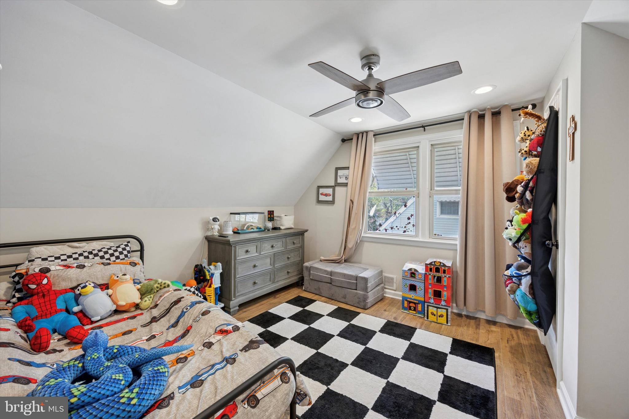 6 Birkshire Road Hamilton, NJ 08619 - Photo 9 of 16 Gallery Image 9