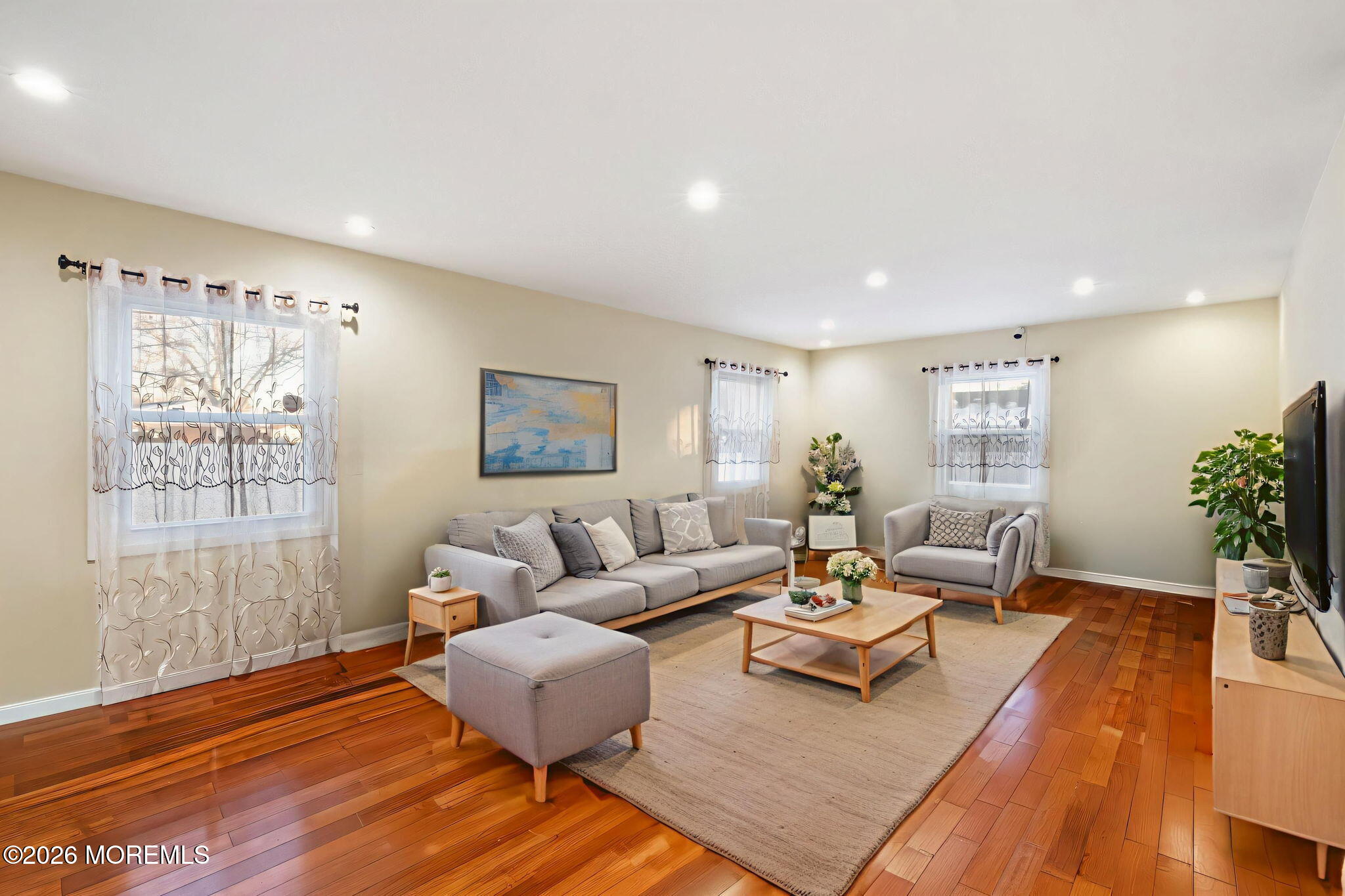 14-web-or-mls-39-School-Rd-16-staged-2