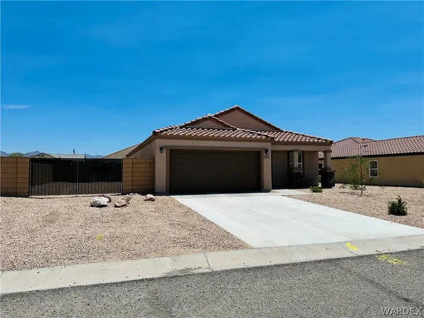 $2,400 | 4658 Reyes Adobe Drive, Fort Mohave, AZ 86426