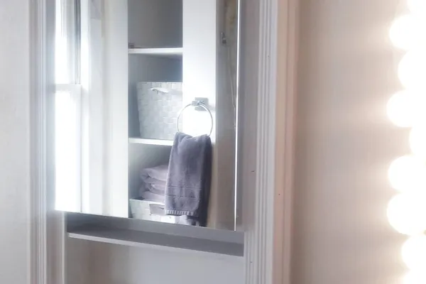 $3,400 | 2347 North 117th Street, Wauwatosa, WI 53226