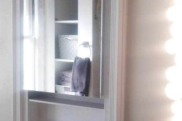 $3,400 | 2347 North 117th Street, Wauwatosa, WI 53226