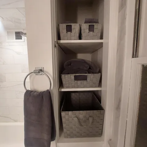 $3,400 | 2347 North 117th Street, Wauwatosa, WI 53226