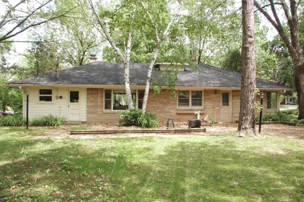 $3,400 | 2347 North 117th Street, Wauwatosa, WI 53226