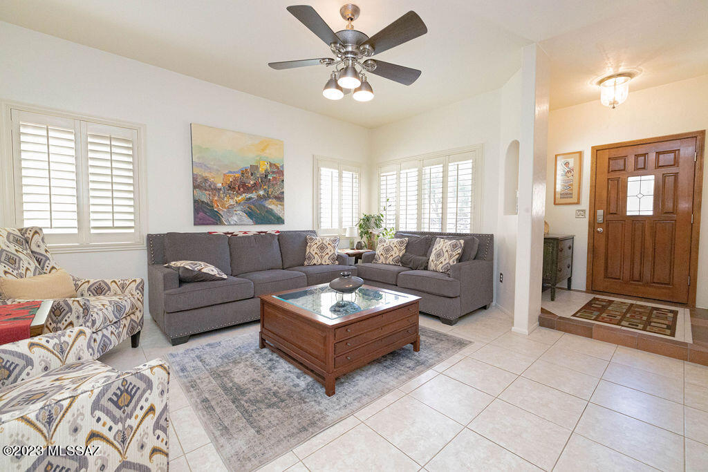 1719 Deer Hollow Loop Tucson, AZ 85737 - Photo 5 of 46