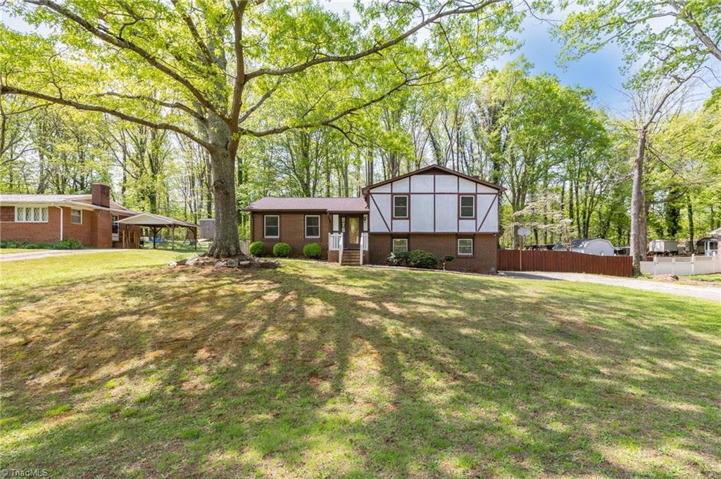 630 Shellhabour Boulevard Rural Hall, NC 27045 - Photo 4 of 50 Gallery Image 4