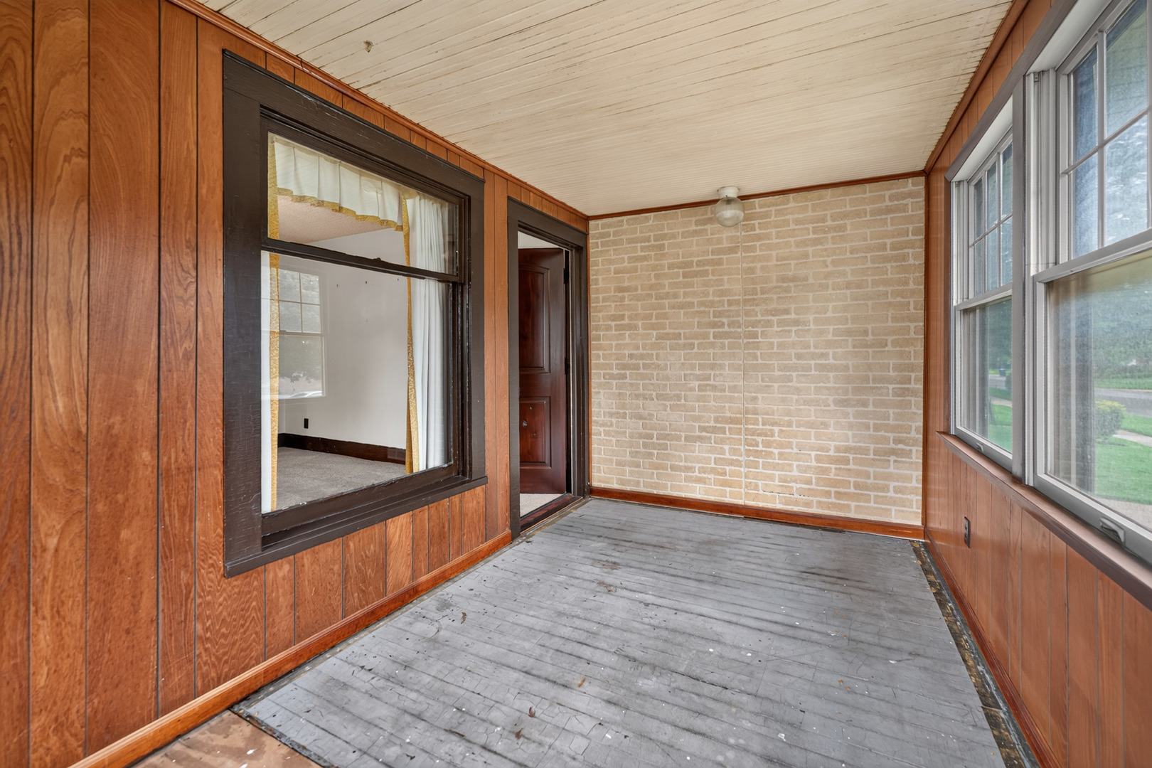 803 North 9th Street DeKalb, IL 60115 - Photo 2 of 29