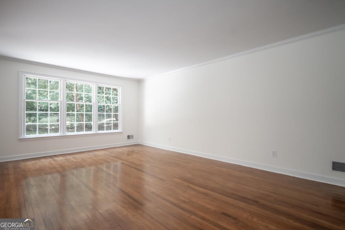 215 Lenox Road Athens, GA 30606 - Photo 8 of 76 Gallery Image 8