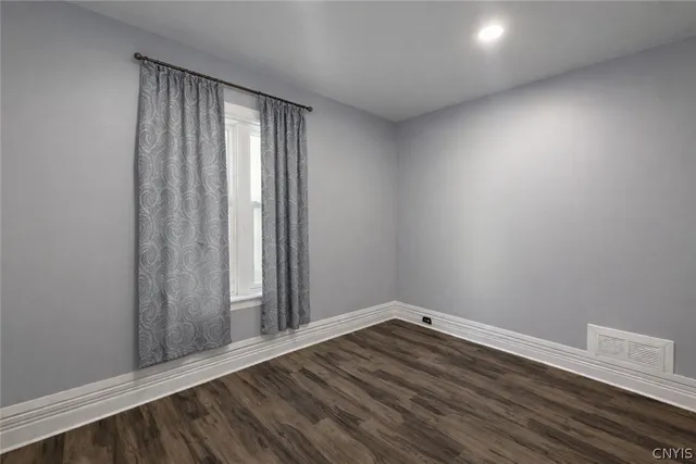 $1,600 | 15 School Street, Auburn, NY 13021