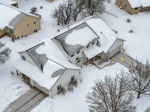 $589,900 | 2700 Maple Hills Drive, Green Bay, WI 54313