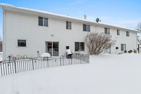 $589,900 | 2700 Maple Hills Drive, Green Bay, WI 54313