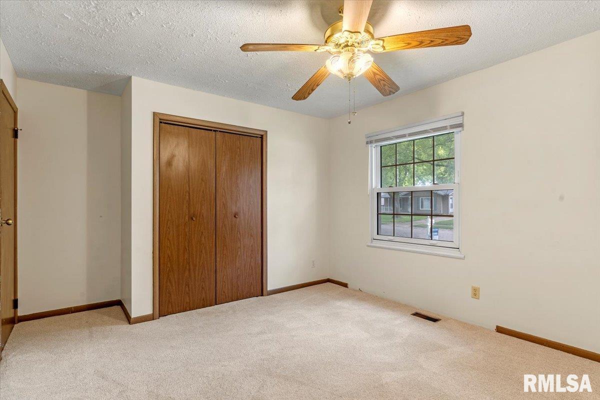1951 Stonehenge Road Springfield, IL 62702 - Photo 15 of 37