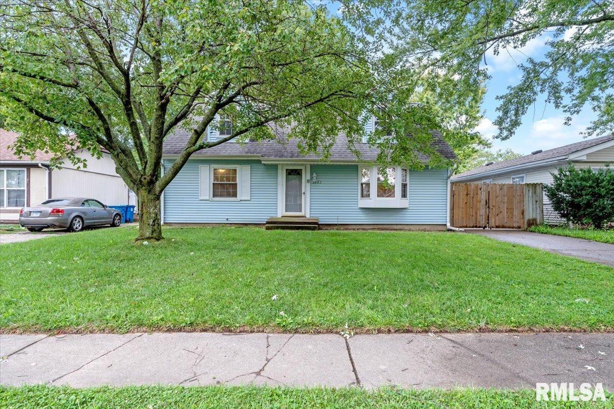 1951 Stonehenge Road Springfield, IL 62702 - Photo 2 of 37