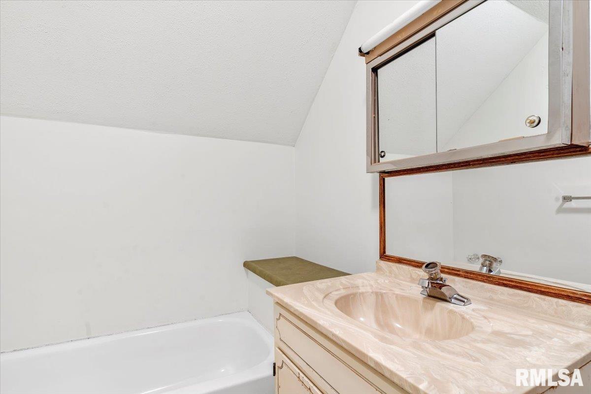 1951 Stonehenge Road Springfield, IL 62702 - Photo 22 of 37