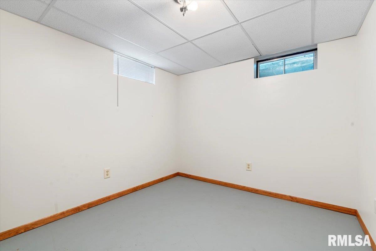 1951 Stonehenge Road Springfield, IL 62702 - Photo 29 of 37
