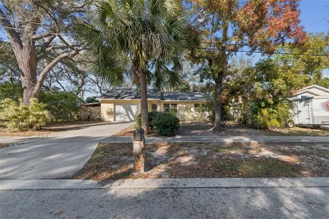 $329,900 | 727 Locust Street, Tarpon Springs, FL 34689