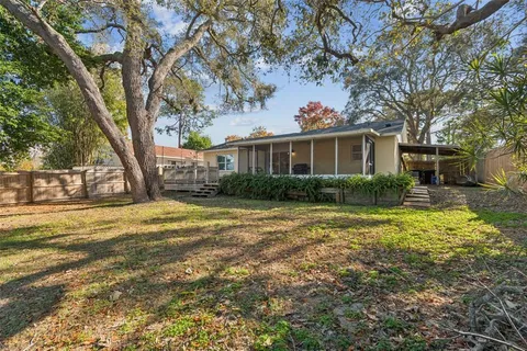 $329,900 | 727 Locust Street, Tarpon Springs, FL 34689