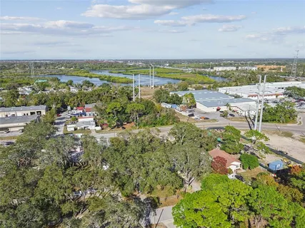 $329,900 | 727 Locust Street, Tarpon Springs, FL 34689