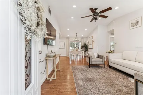 $329,900 | 727 Locust Street, Tarpon Springs, FL 34689