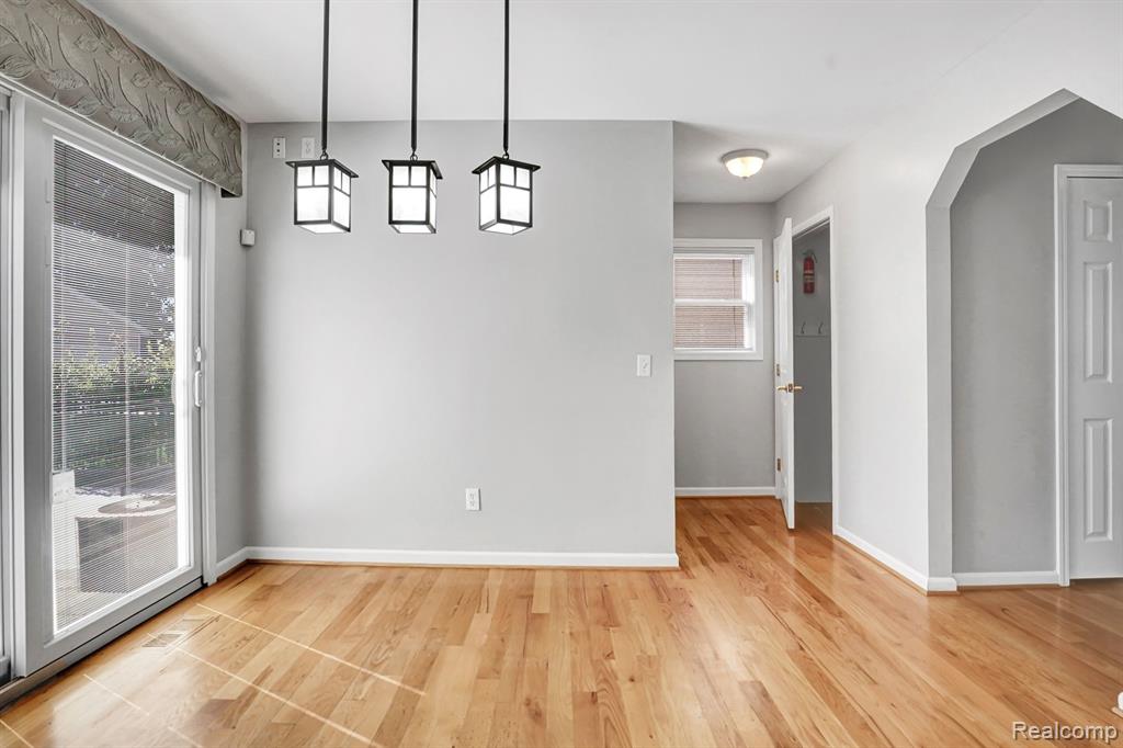 3328 Harvard Road Royal Oak, MI 48073 - Photo 12 of 33