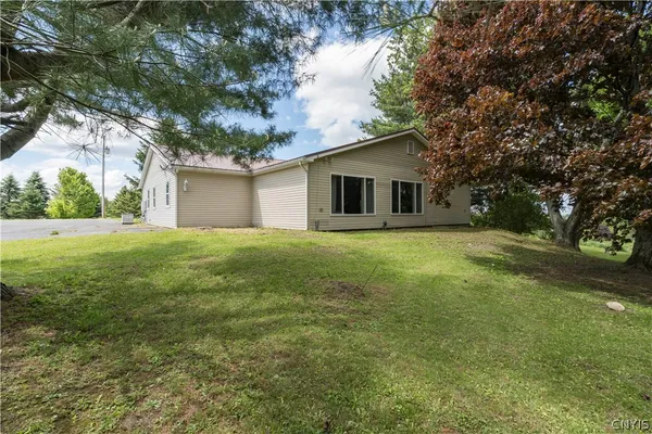 $399,900 | 17980 County Rte 189, Lorraine, NY 13605