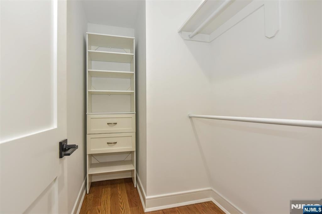 515 Hobart Road Paramus, NJ 07652 - Photo 31 of 44 Gallery Image 31
