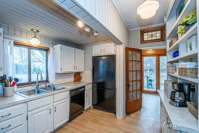 $269,900 | 211 North Division Street, Spring Lake, MI 49456