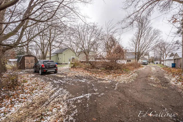 $269,900 | 211 North Division Street, Spring Lake, MI 49456