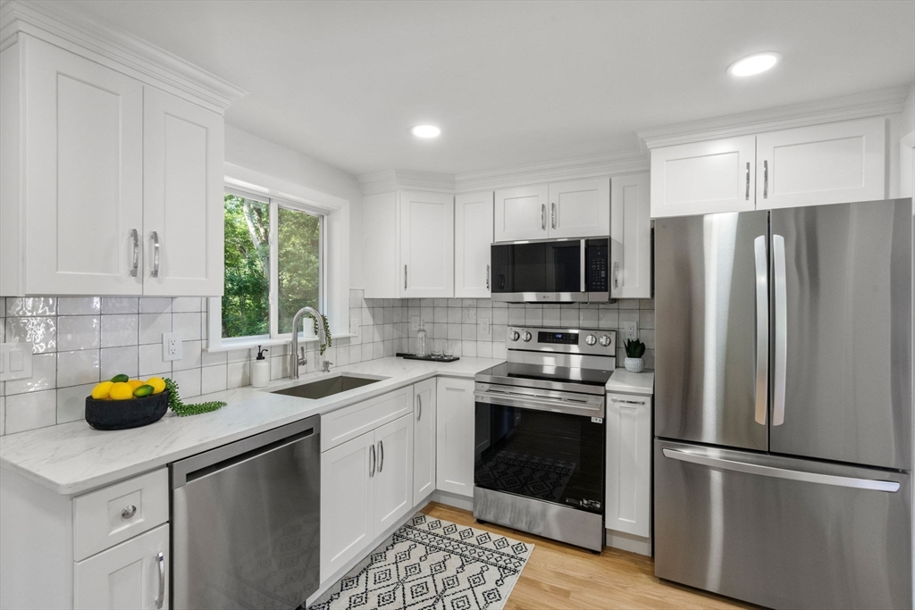 17 Paul Revere Road Sharon, MA 02067 - Photo 11 of 31 Gallery Image 11